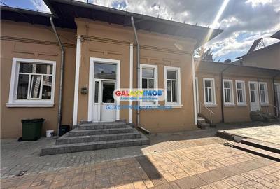 Birou, de 120 mp, în Central