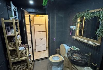 Vând apartament 35mp2 61000€ - 5