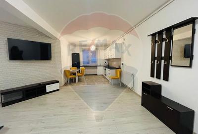 Apartament - Prima inchiriere - 3 camere si balcon - zona Hipodrom - 12