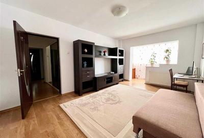 Apartament 2 camere decomandat etaj intermediar Racadau