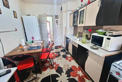 Apartament 3 camere, situat in Targu-Carbunesti, Str Petrolistilor - 5