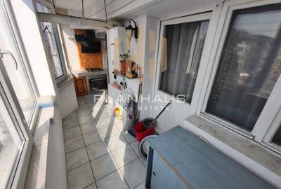 Apartament de vânzare – 3 camere, Bulevardul Republicii, Baia Mare Etaj 3, Zo - 9