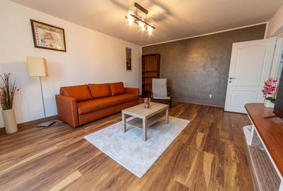 Apartament cu 2 camere decomandat, mobilat în P-ța Alba Iulia