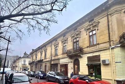 Vila istorica ultracentrala , ideala pentru Aparthotel - 1