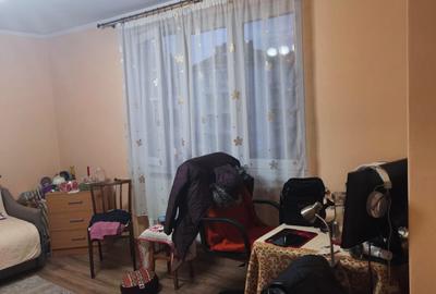 De vanzare apartament 1 camera,semicentra,mobilat si utilat,etajul 3,frumos. - 5