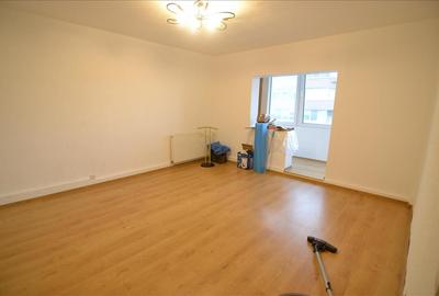 Apartament de 3 camere spațios și bine compartimentat Carpatilor - 1