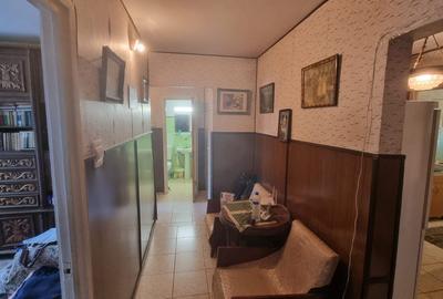 Apartament cu 4 camere decomandat în Brâncoveanu