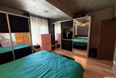 Casă tip insiruită cu 3 camere, colt. Comision 0 - 11