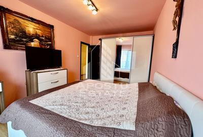 Duplex cu 4 camere situat la asfalt, in zona Planetelor - 5
