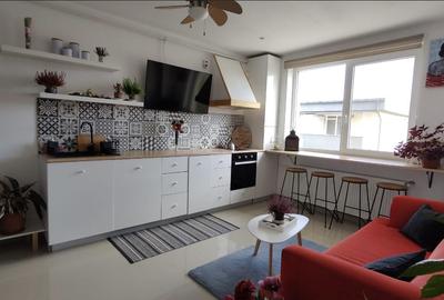 Apartament de 3 camere, ultra lux, 50 mp, etaj trei, zona sportului - 2