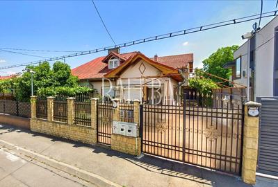 Casă individuală cu 8 camere în Colentina