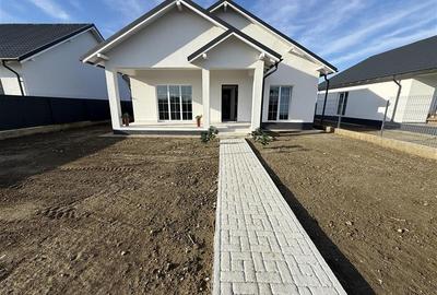 Casă individuală cu 3 camere în Exterior Nord