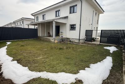 Super pret! Duplex modern 5 camere, zona rezidentiala! Comision 0% - 3
