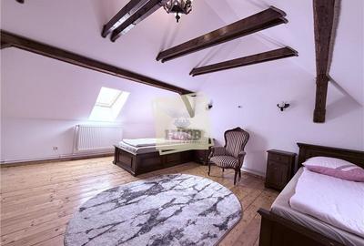 Casa ultracentrala complet renovata 6 camere 3 bai Cisnadioara - 22