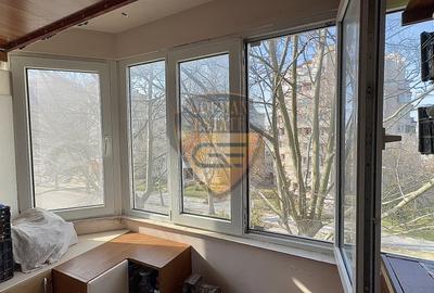 3 Camere Decomandat + uscător + boxă Capitol 3 balcoane centrala gaz 2 bai  A/C - 20