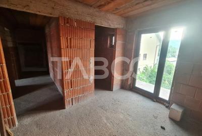 Casa la rosu de vanzare in Sebes-Lancram judetul Alba - 13