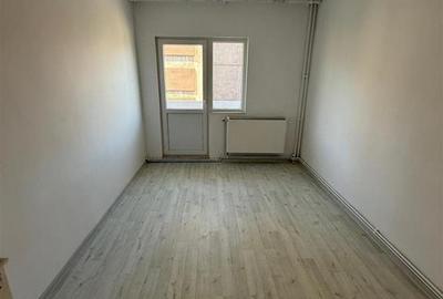Apartament 3 Camere Decomandat Bl 1989 Frumoasa - 3