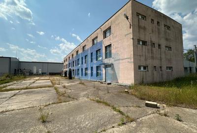 Spatiu locativ sau hala cu suprafata de 1884 mp pe teren de 3883 mp - 4