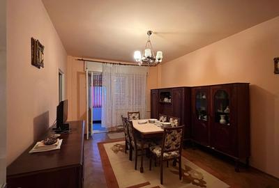 Apartament 2 camere spațios, zonă centrală Arad, boxă inclusă, direct proprietar - 1