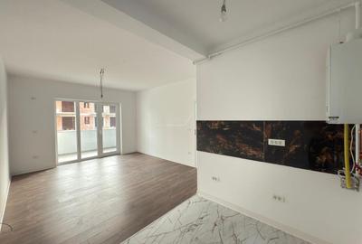 Asfalt. Spatiu pod. Balcon mare. - 4