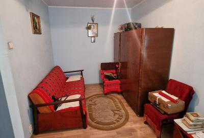 Malu Rosu se vinde la parter apartament semidecomandat,2camere,pret 42000 euro. - 8