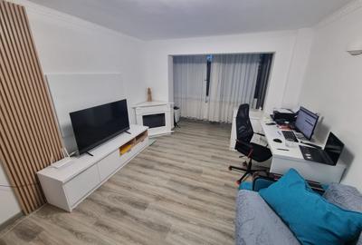 Apartament cu 3 camere decomandat, mobilat în Tomis Nord