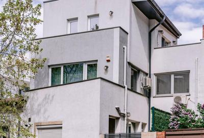 CASA DEOSEBITA IN ZONA REZIDENTIALA - PLANTELOR - MANTULEASA - ARMENEASCA - 2