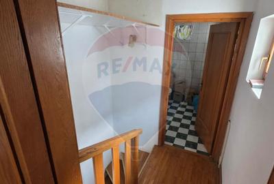 Casa interbelica de vanzare metrou 1 Mai, cu potential - 42