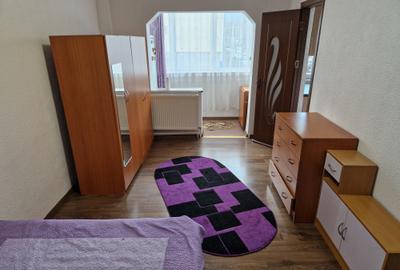 Garsoniera mobilata Tractorul - 1