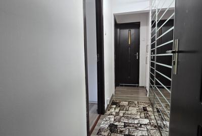 Micro  3 Târgoviște,  vânzare apartament 3camere, Etaj 1 - 8