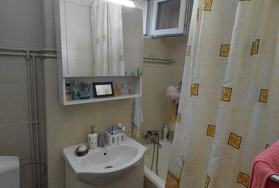 Masina de Paine(Obor),2 camere ,etaj 7/10, - 7