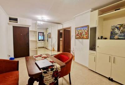 Apartament cu 2 camere semidecomandat, mobilat în Dacia