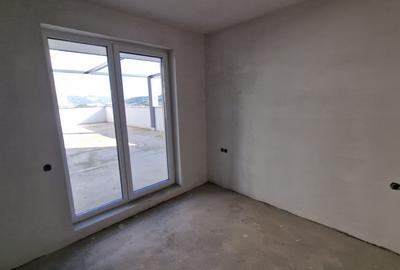 Apartament cu 2 camere, 54 mp si terasa de 75 mp, zona Vivo - 9