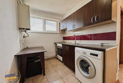 Apartament luminos cu 2 camere si balcon spatios, lift nou, Vasile Goldis, Simer - 4