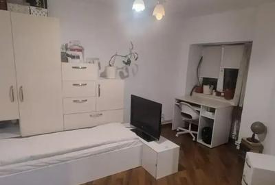 DRUMUL SARII, C. MARINESCU, 3 CAMERE PARTER BLOC 1989 - 4