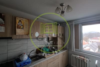 Apartament cu 2 camere de vânzare, Reghin zona centrală - 3