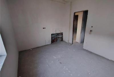 Duplex superb - Separat prin spatiu de depozitare - bucatarie inchisa. - 6