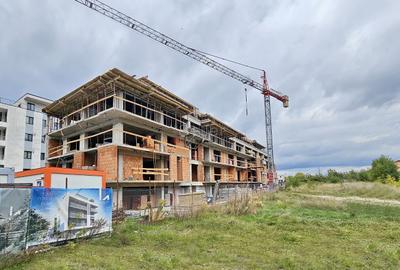 Apartament cu 2 camere decomandat în Noua