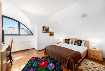 Casa de vacanta sau locuinta - 5 camere, 5 bai, 1300mp, langa Gura Humorului - 19