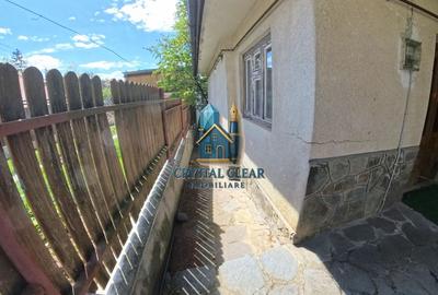 Casă 2 camere + teren 1700 mp - zona Platoul Cornești, str. Trebely - 17