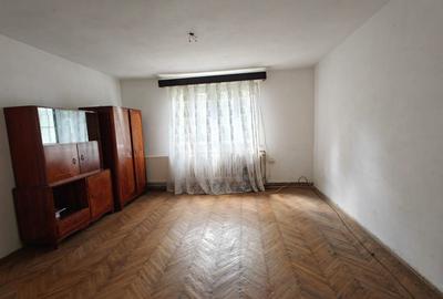 Casa cu teren de 380 mp, front la doua strazi, Gruia - 2