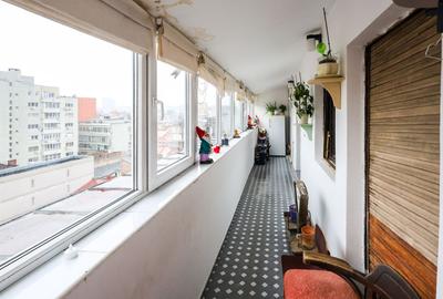 Apartament cu 3 camere semidecomandat în Dacia