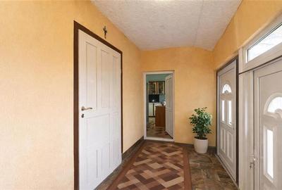 Gospodarie cu anexa, pivnita, iaz cu pesti si 2.280 mp de teren fertil Lemnia, C - 9