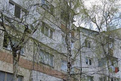 Vând apartament 2 camere, decomandat Huși Ideal pentru locuit sau investiție - 1