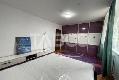 Apartament cu 2 camere decomandate si balcon de inchiriat in Strand - 3