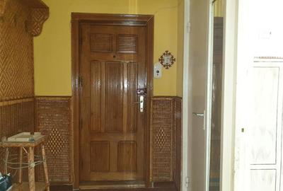 Apartament 2 camere, H-uri  Gara, et. 3 - 3