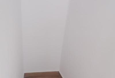 Strada Armeneasca, Apartament cu 4 camere - 77 mp - etaj 2/4, Liber- CLASA - 9