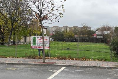 Titan -Auchan - unicat, teren 1750 mp, pe colt, dubla deschidere - 1