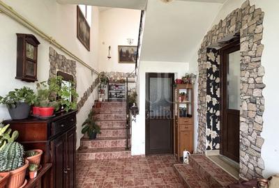 Casa 8 camere de vanzare in Floresti - 7