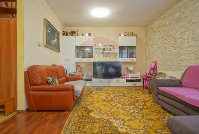 Casă / Vilă cu 4 camere de vânzare în zona Tractorul - 5